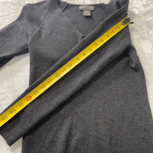 Banana Republic Sweater Women Medium Dark Gray Merino Wool V Neck Pullover - Picture 7 of 7
